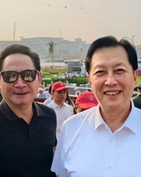 唐国强担心的事发生了！同现身观礼阅兵，却遭评论批评不如刘劲？