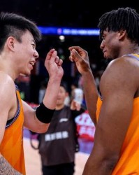 C7电子游戏-CBA积分榜最新排名！上海断档领先，广东杀回前四，同曦疯狂爆冷