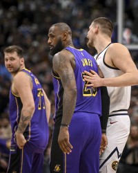 C7电子游戏-尽力局！湖人死亡五小极限输出看到希望 掘金让仨主力确实太可怕