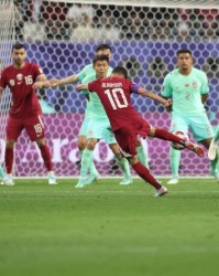 C7娱乐官网-前国脚集体质问扬科维奇 李毅：你敢不敢踢四后卫