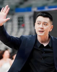 游戏体验-忍无可忍！杨鸣提出辞职申请，要和辽宁队说再见